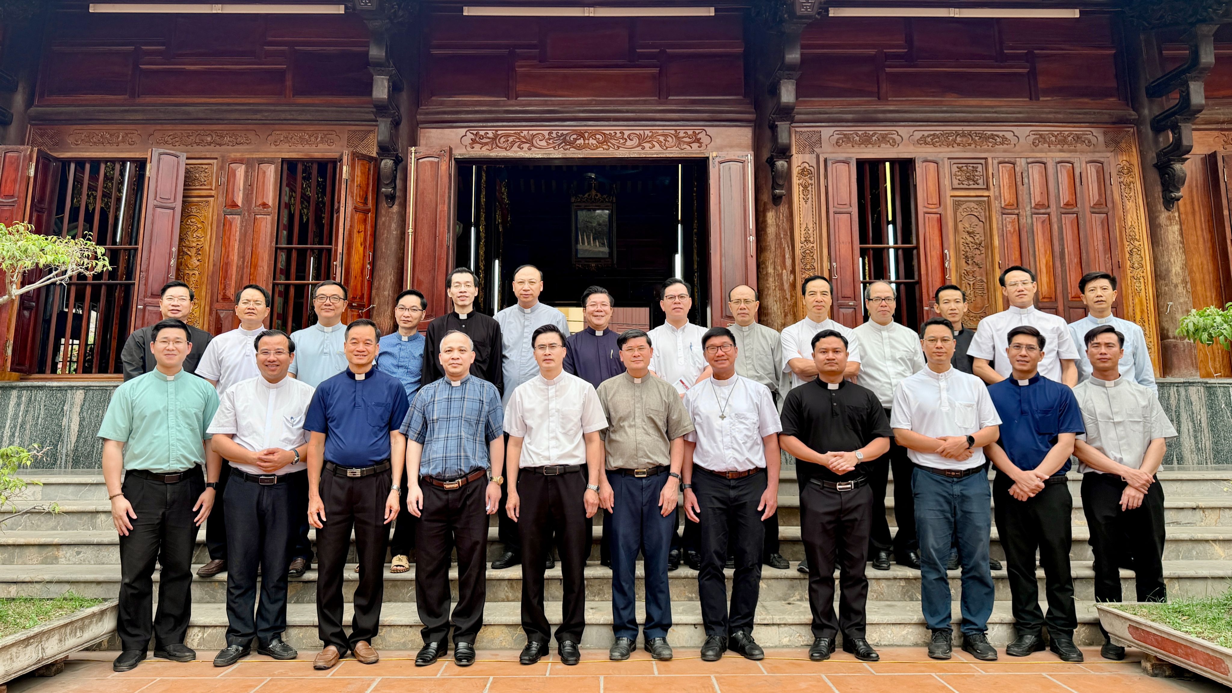 Quý Cha Giáo hạt Chính Tòa tham dự kỳ họp tháng 4/2026 tại Giáo xứ Xâm Bồ